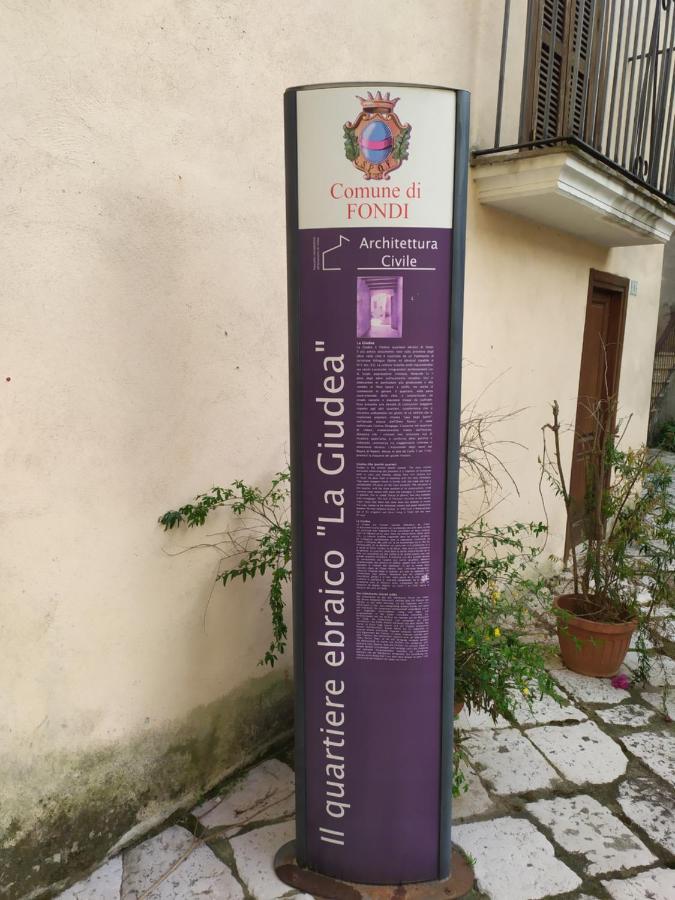 شقة Casa Flora Fondi Centro Storico المظهر الخارجي الصورة